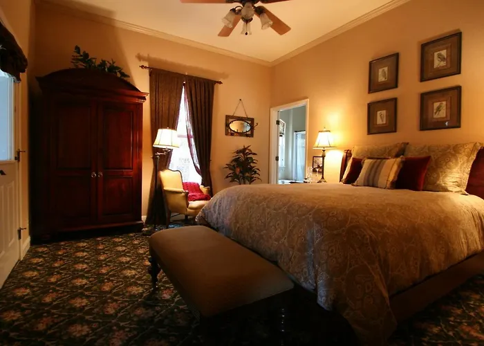 Yosemite Rose Bed And Breakfast